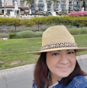 Meet your Posher, Eva